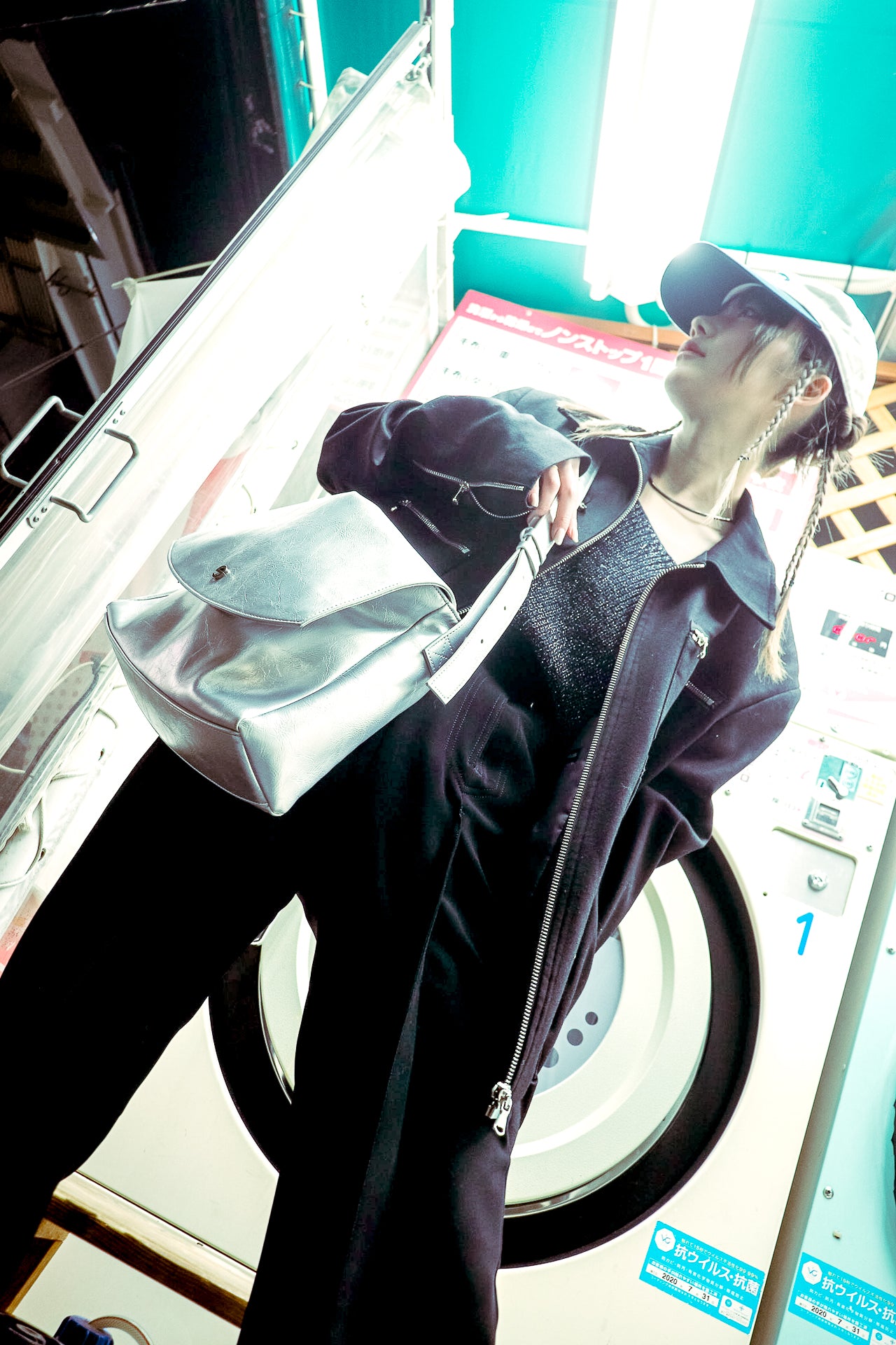Capture bag - crinkle silver
