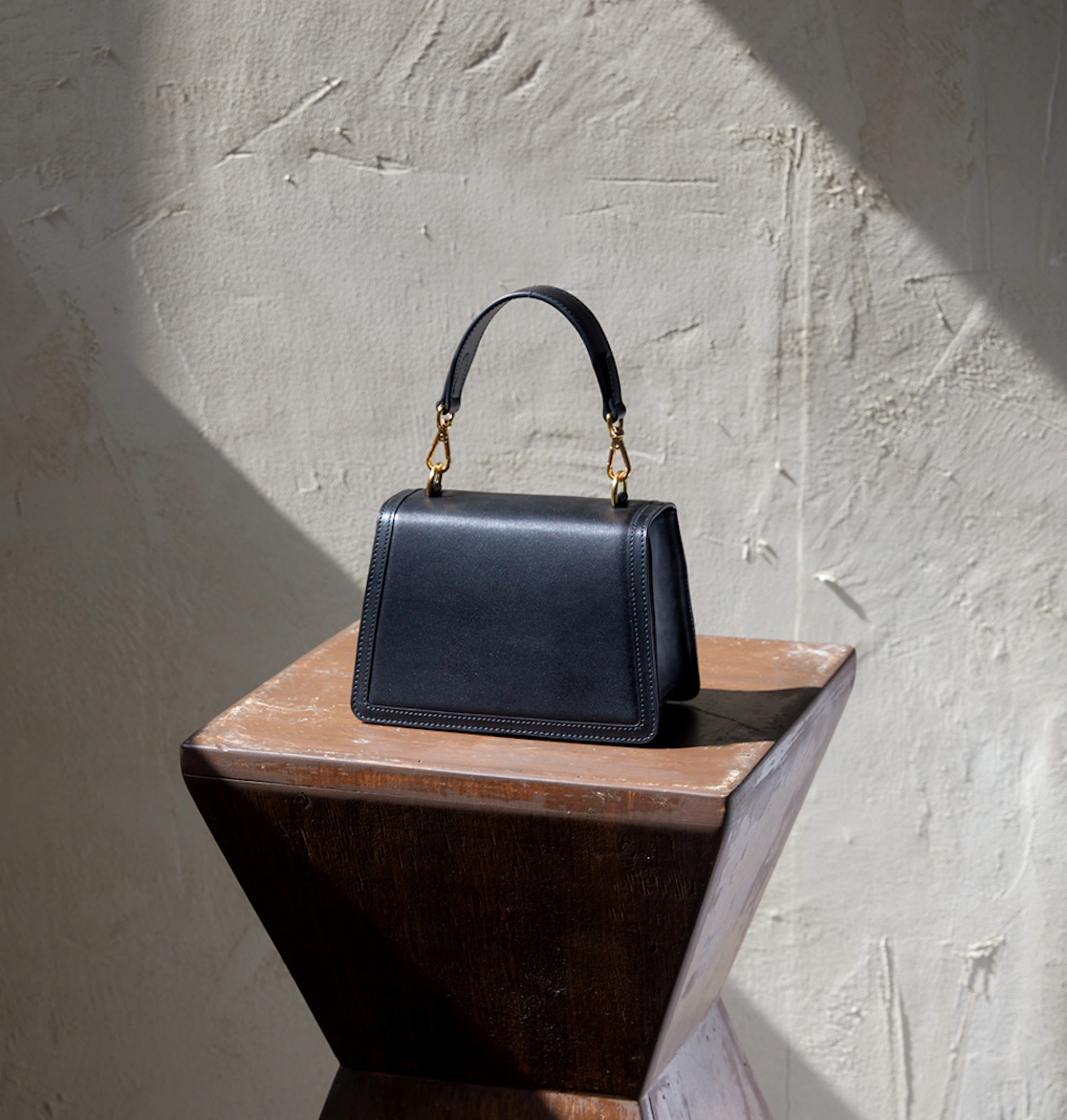 Acode bag - line black