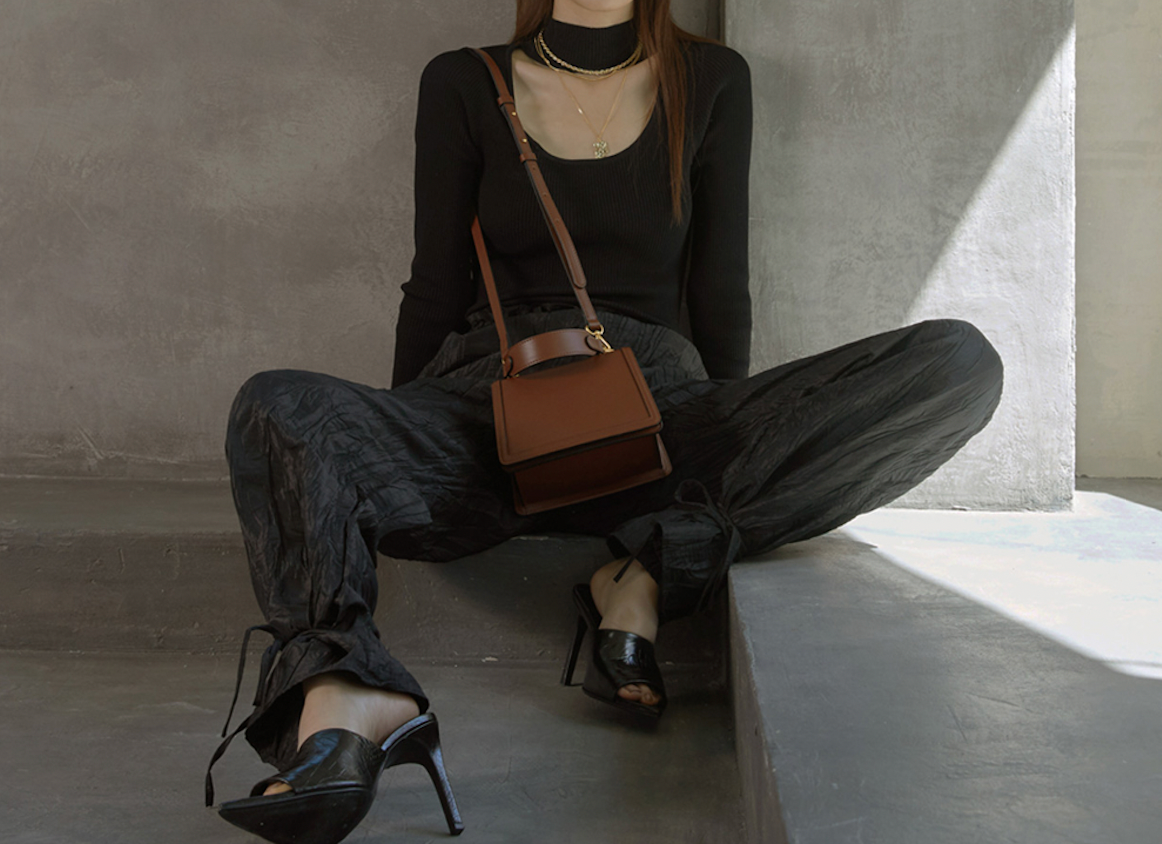 Acode bag - line camel