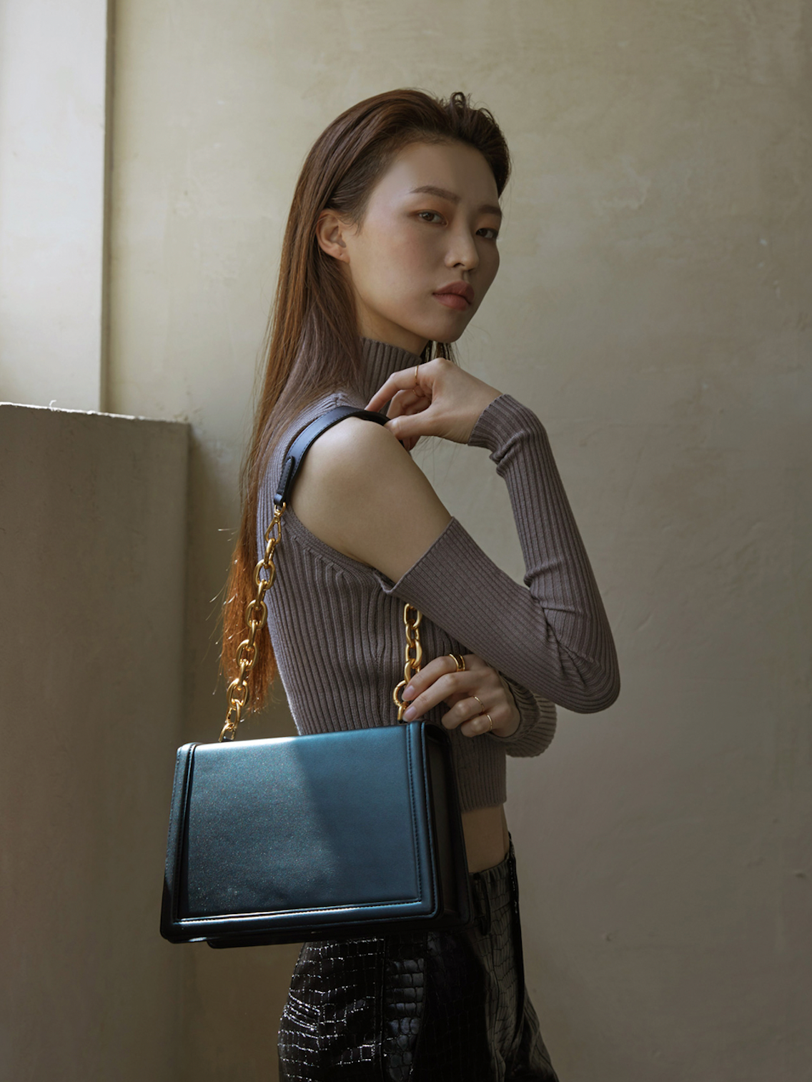 Acode mid bag - line black