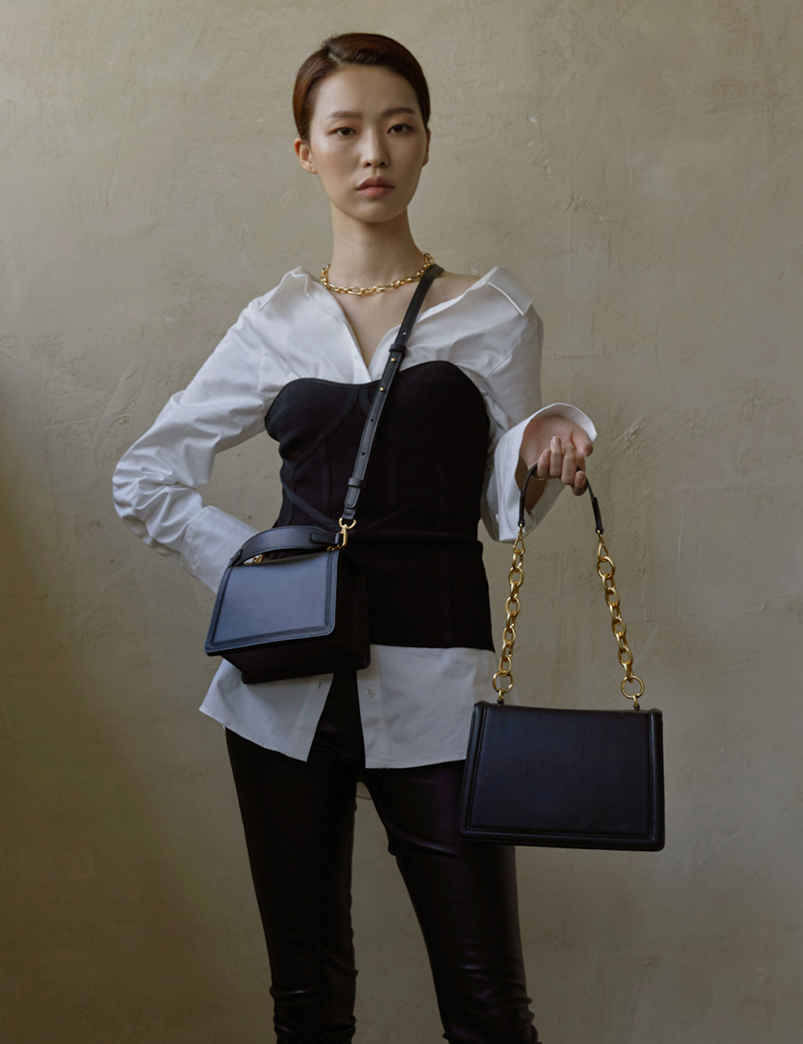 Acode mid bag - line black