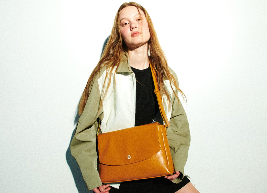 Capture bag - crinkle camel