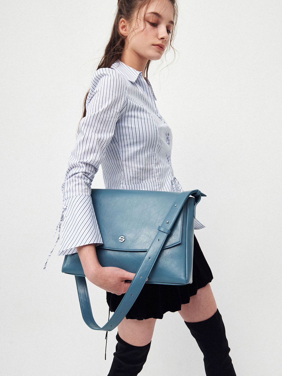 Capture bag - crinkle gray blue