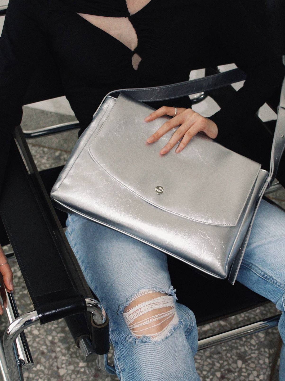 Capture bag - crinkle silver