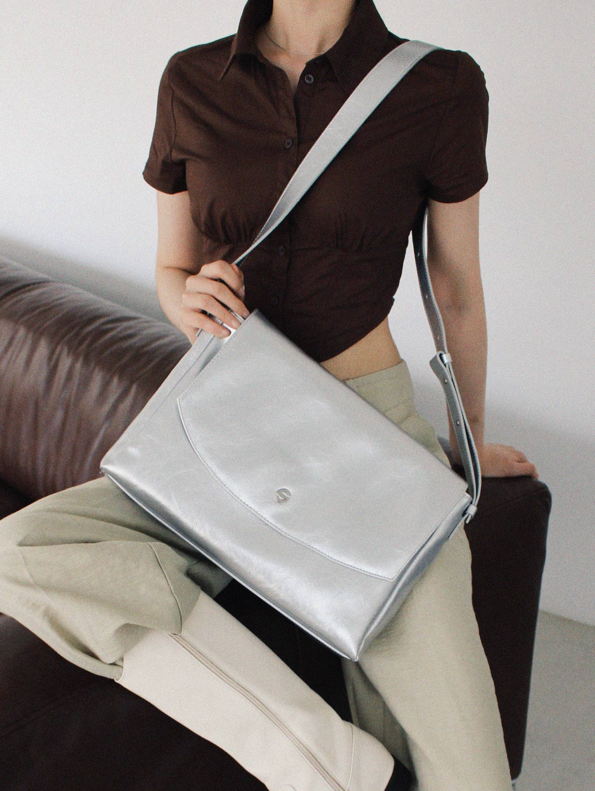 Capture bag - crinkle silver