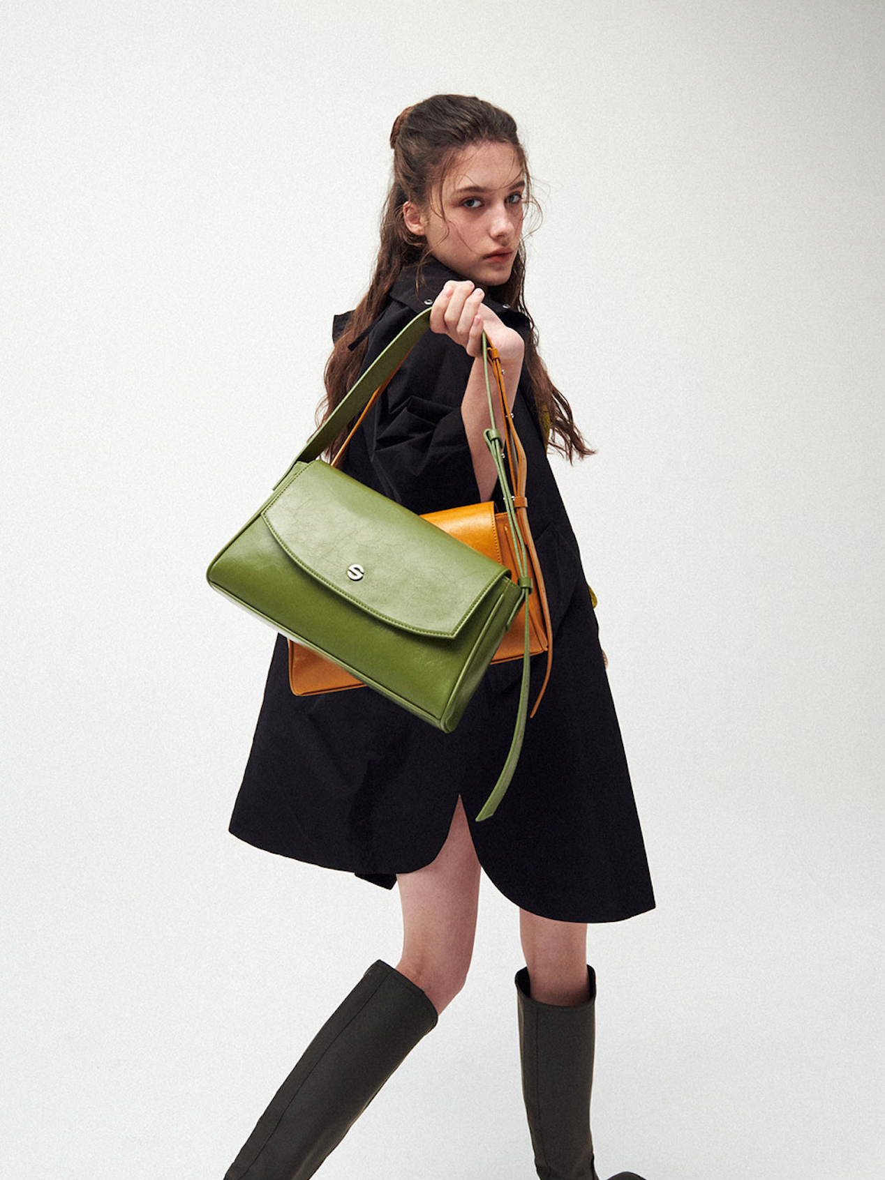 Capture bag mini - crinkle olive