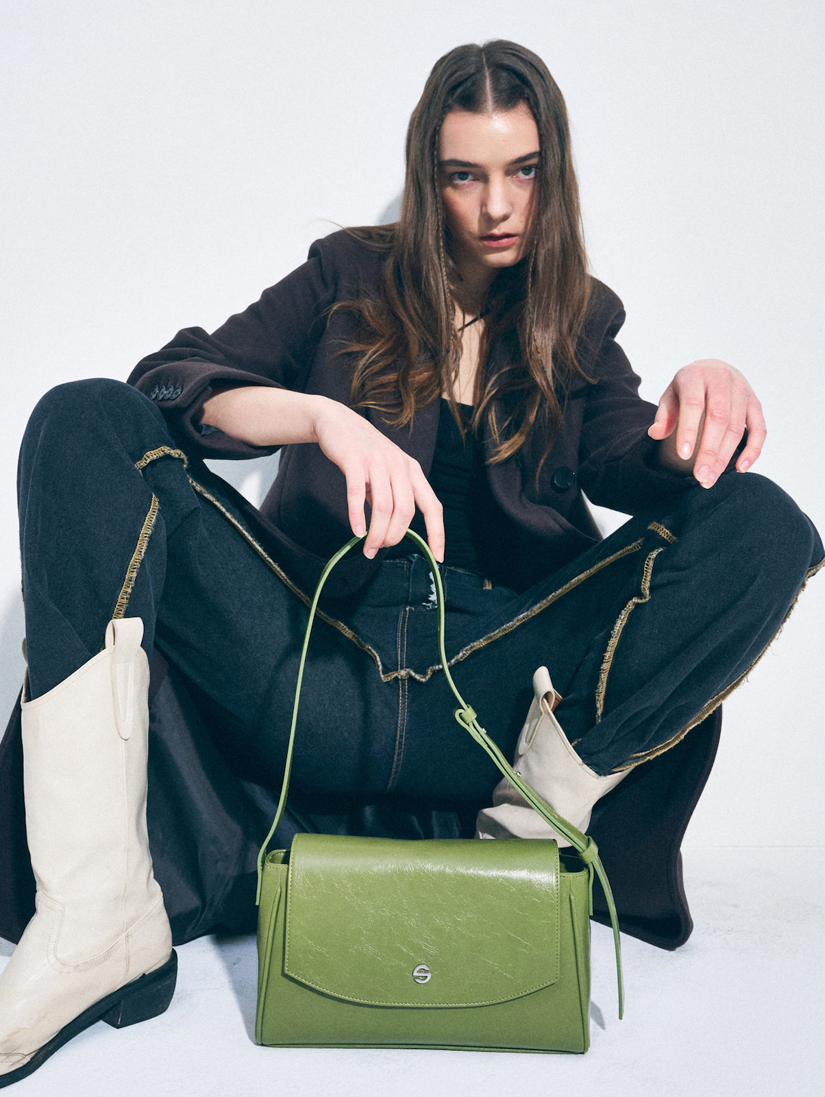 Capture bag mini - crinkle olive