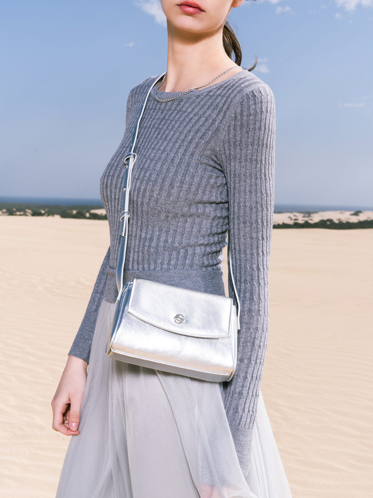 capture bag micro - crinkle silver