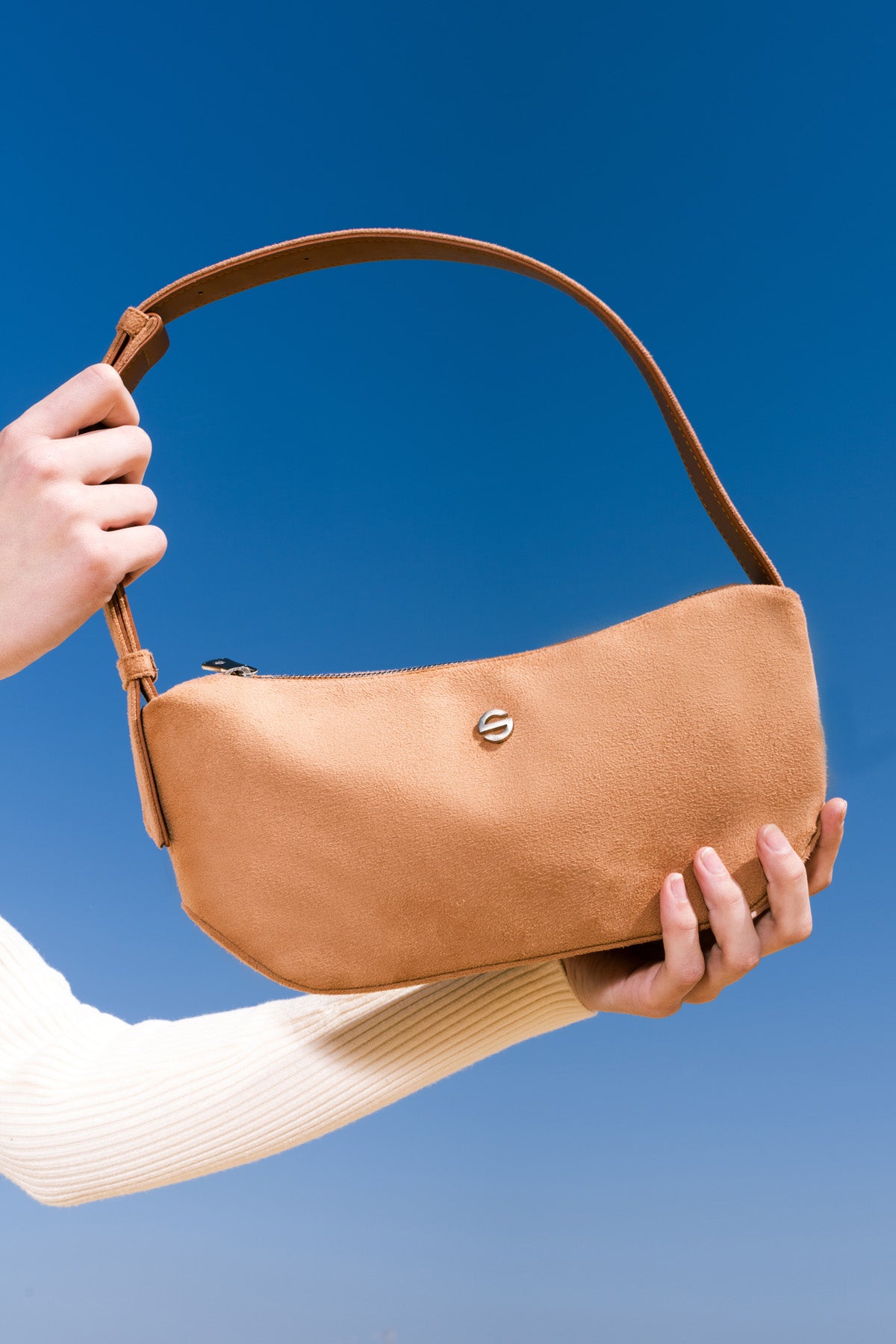 Groove middle bag - suede camel