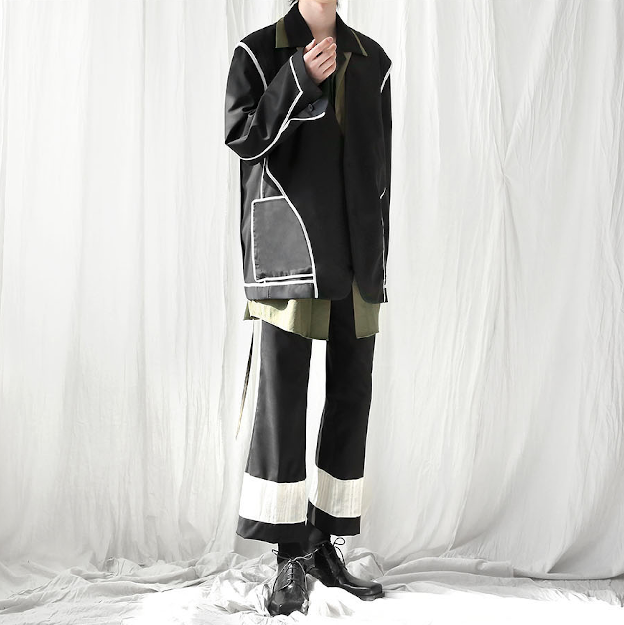 ARULEE カラーレスコクーンジャケット ブラック ARULEE カラーレス ARULEE カラーレスコクーンジャケット ブラック ARULEE カラーレス